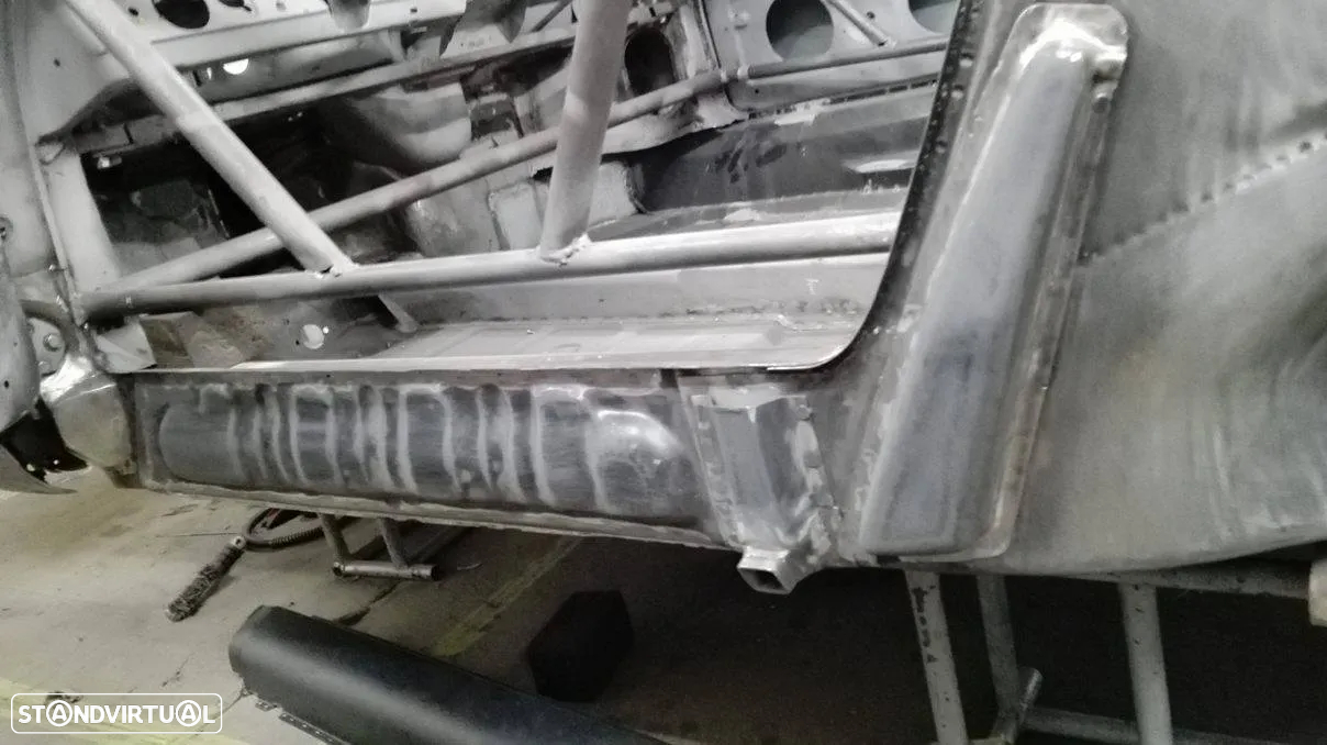Porsche 911 Série F - 40