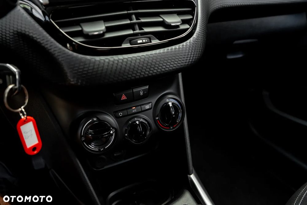 Peugeot 2008 1.6 BlueHDi Allure S&S - 32