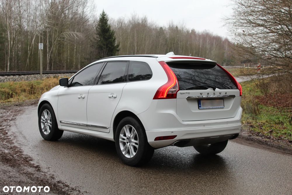 Volvo XC 60 T5 AWD Drive-E Momentum - 6