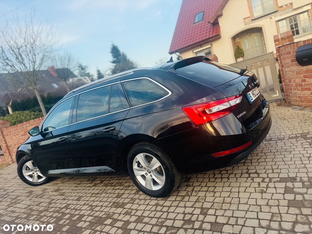 Skoda Superb 2.0 TDI DSG Active - 38