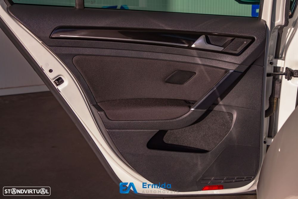 VW Golf 2.0 TDI GTD DSG - 40