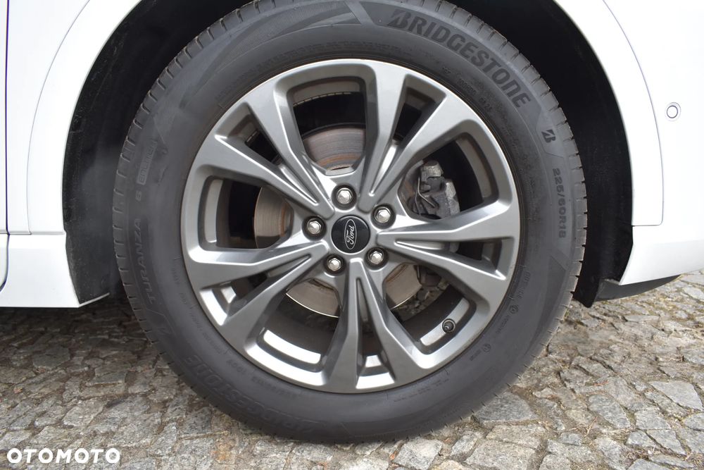 Ford Kuga 1.5 EcoBlue ST-LINE - 39
