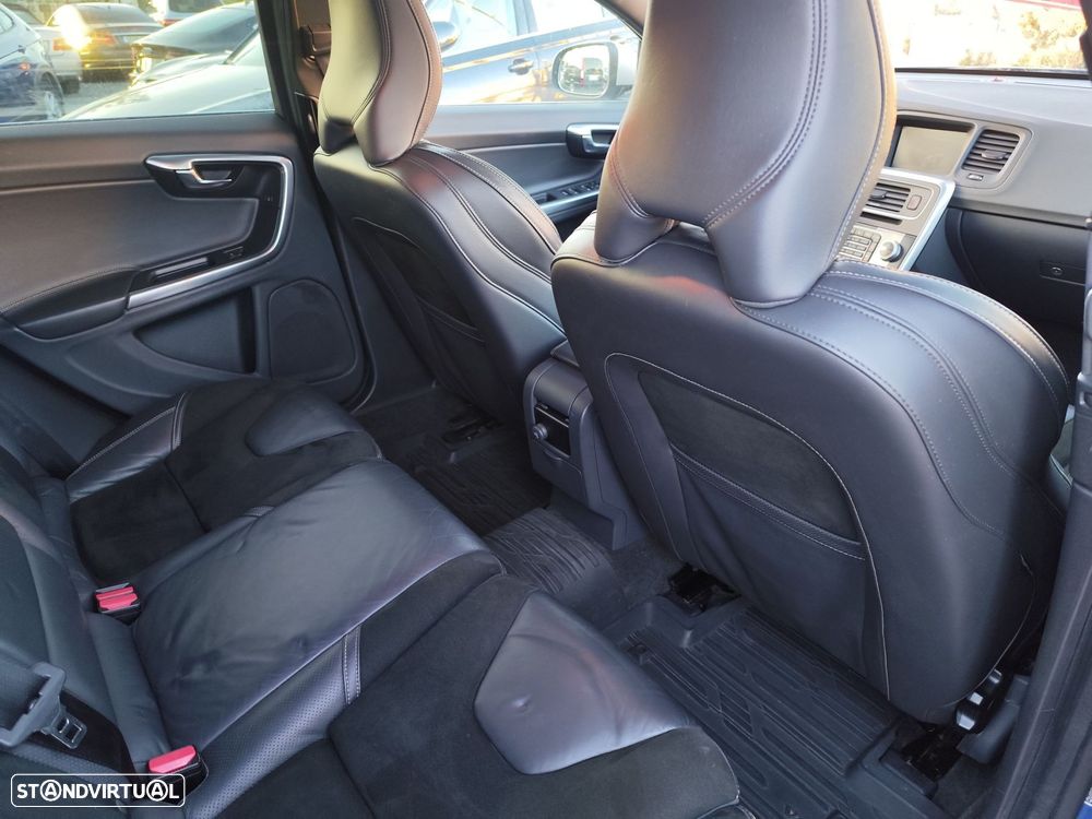 Volvo V60 2.4 D6 R-Design AWD Phev - 20