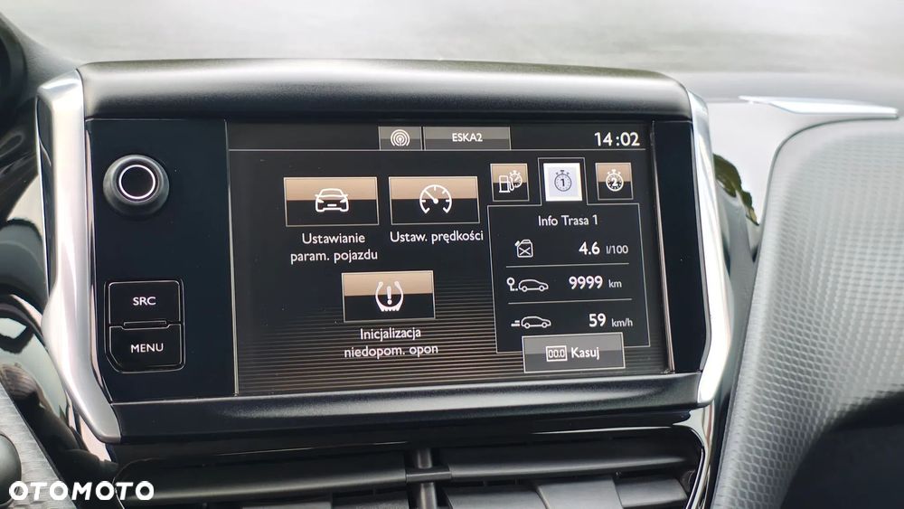 Peugeot 2008 1.6 BlueHDi Allure S&S - 29