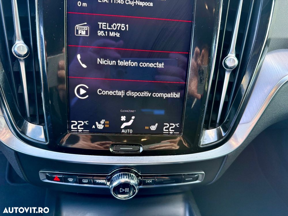 Volvo V60 B4 MHEV AT8 FWD Momentum Pro - 18