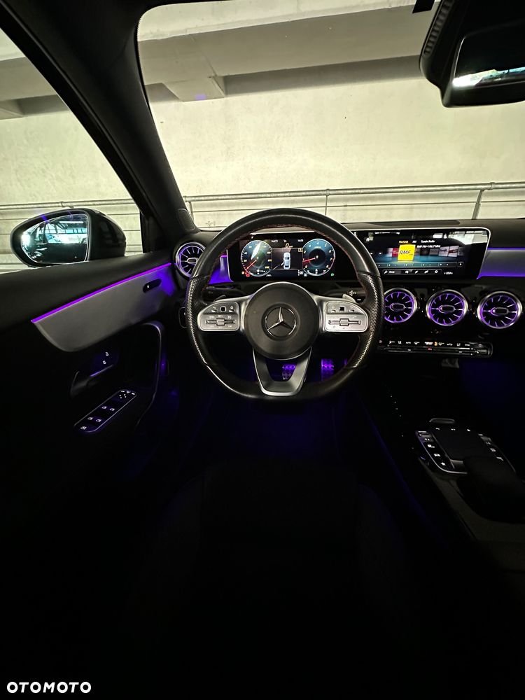 Mercedes-Benz Klasa A 180 7G-DCT Lim AMG Line Advanced Plus - 29