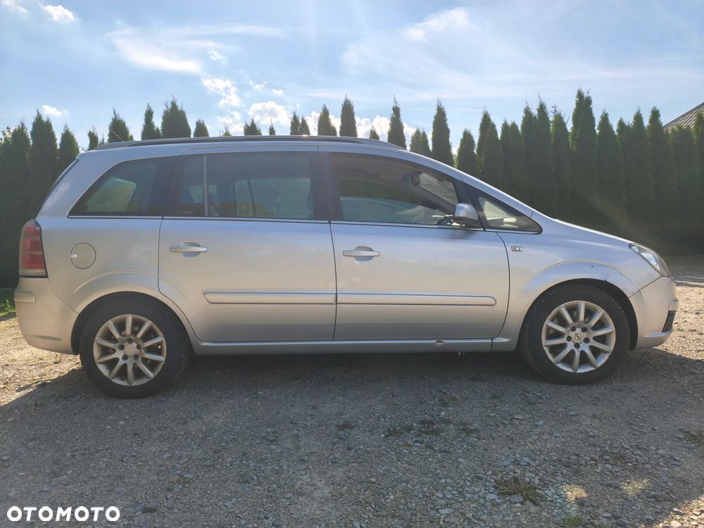 Opel Zafira 1.9 CDTI Elegance - 4