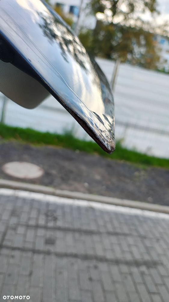Chrysler Town & Country - 9