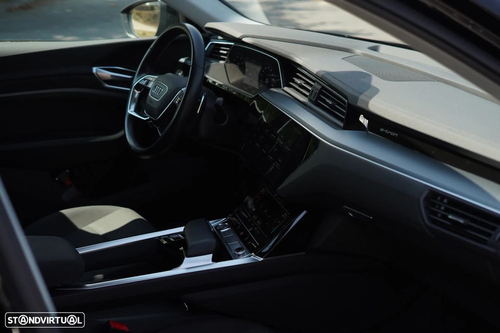 Audi e-tron - 9