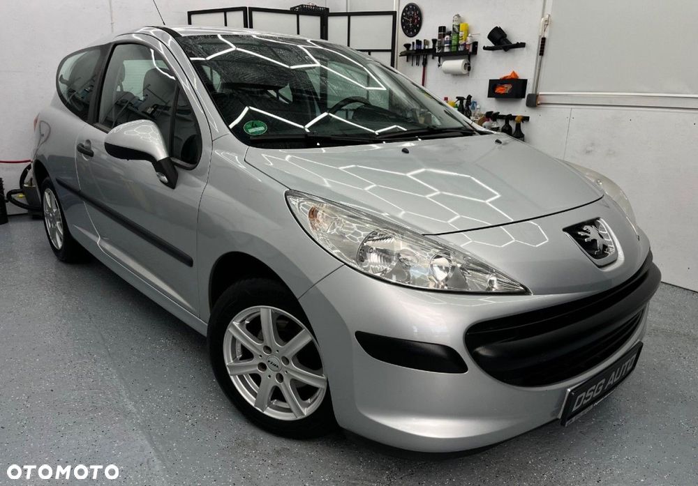 Peugeot 207 - 12
