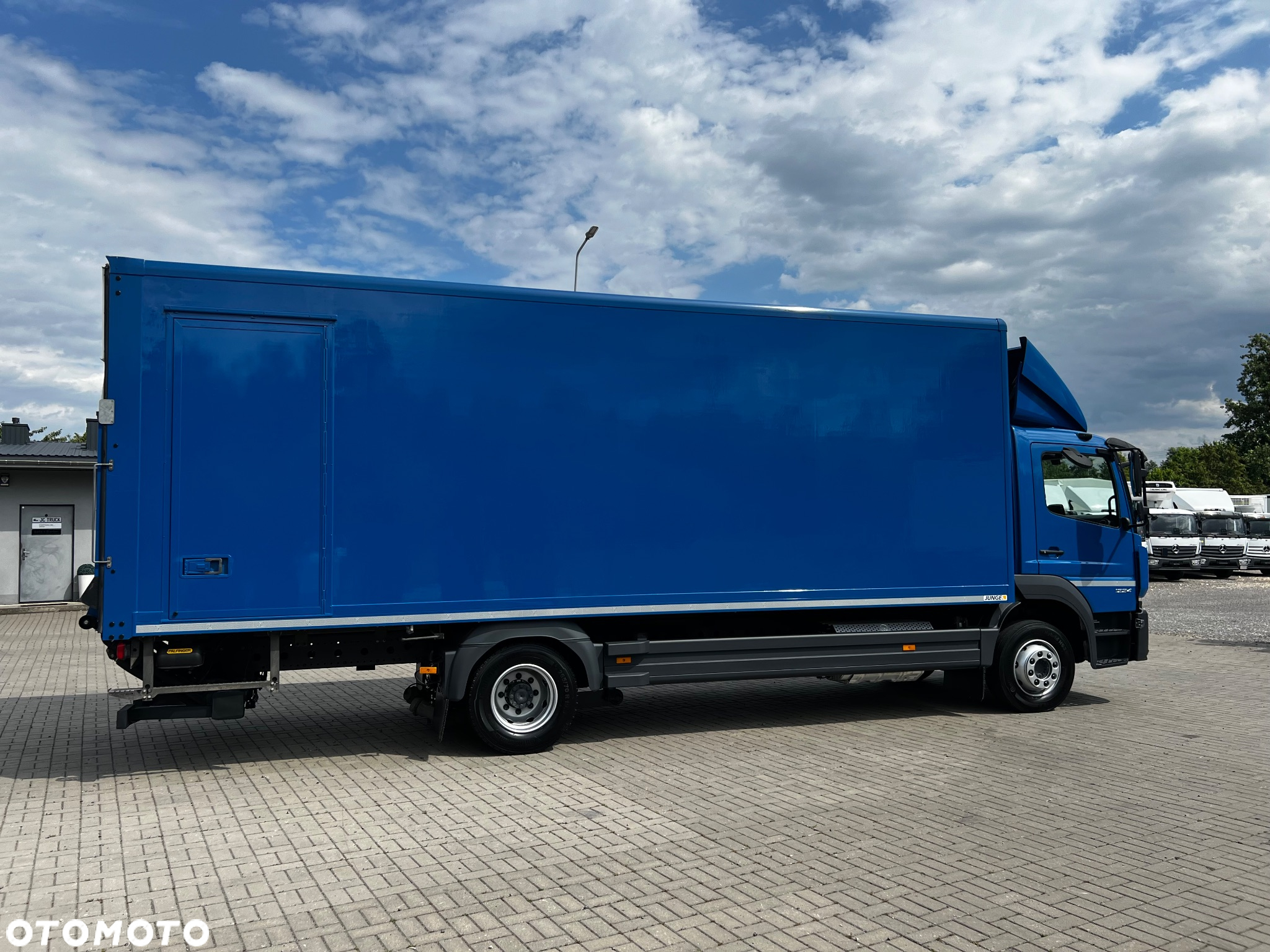 Mercedes-Benz ATEGO - 5