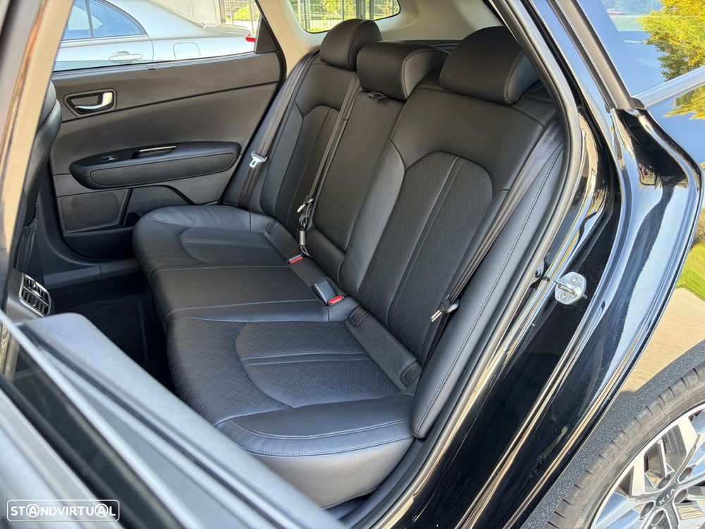Kia Optima SW 2.0 CVVT PHEV - 12