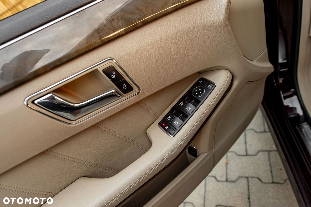 Mercedes-Benz Klasa E 350 CDI BlueEff Elegance - 21