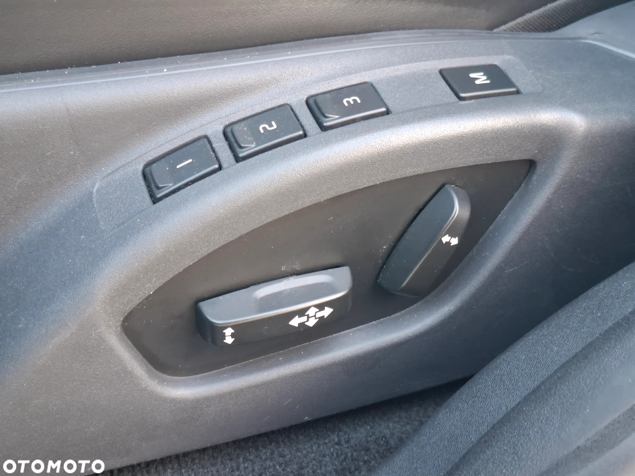 Volvo XC 60 D5 AWD Momentum - 23