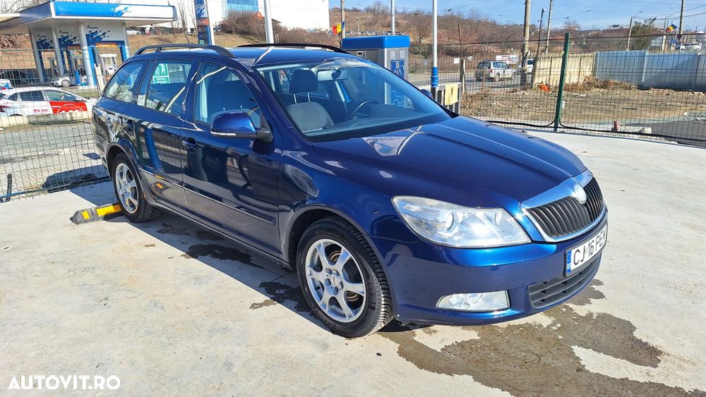 Skoda Octavia 1.6 TDI DPF DSG Ambiente - 1