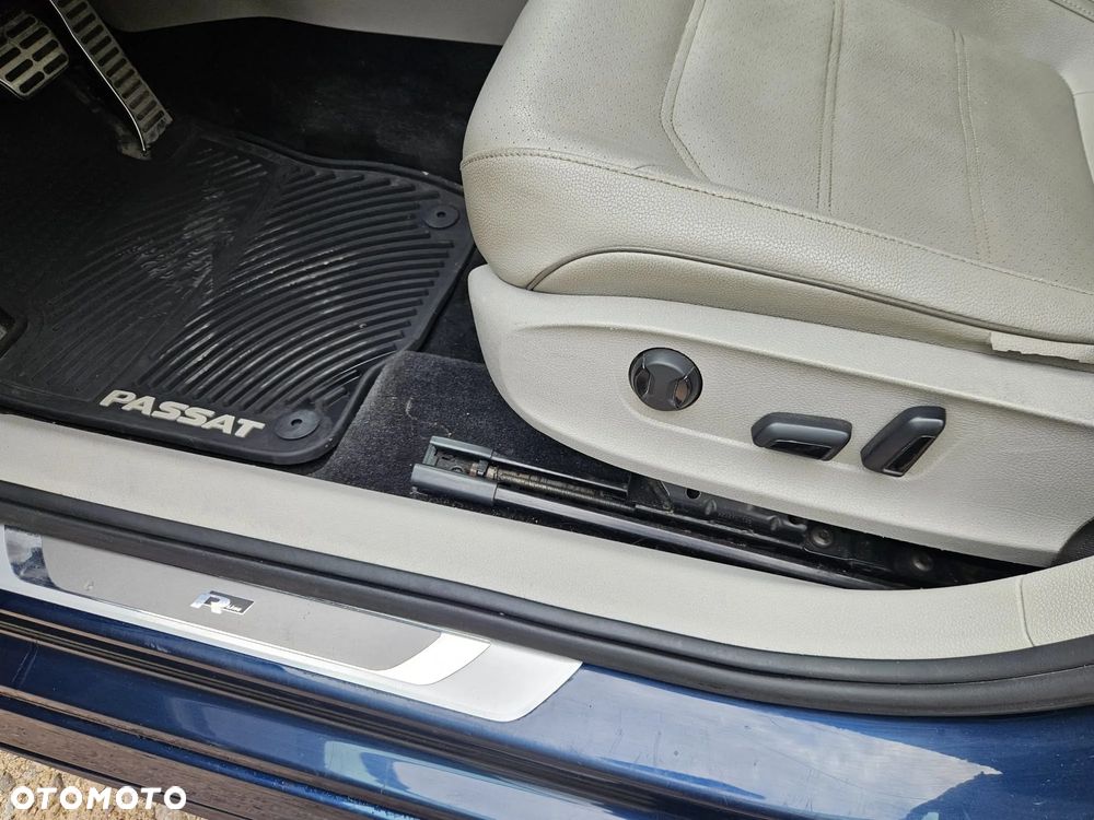 Volkswagen Passat 2.0 TSI Elegance DSG - 22