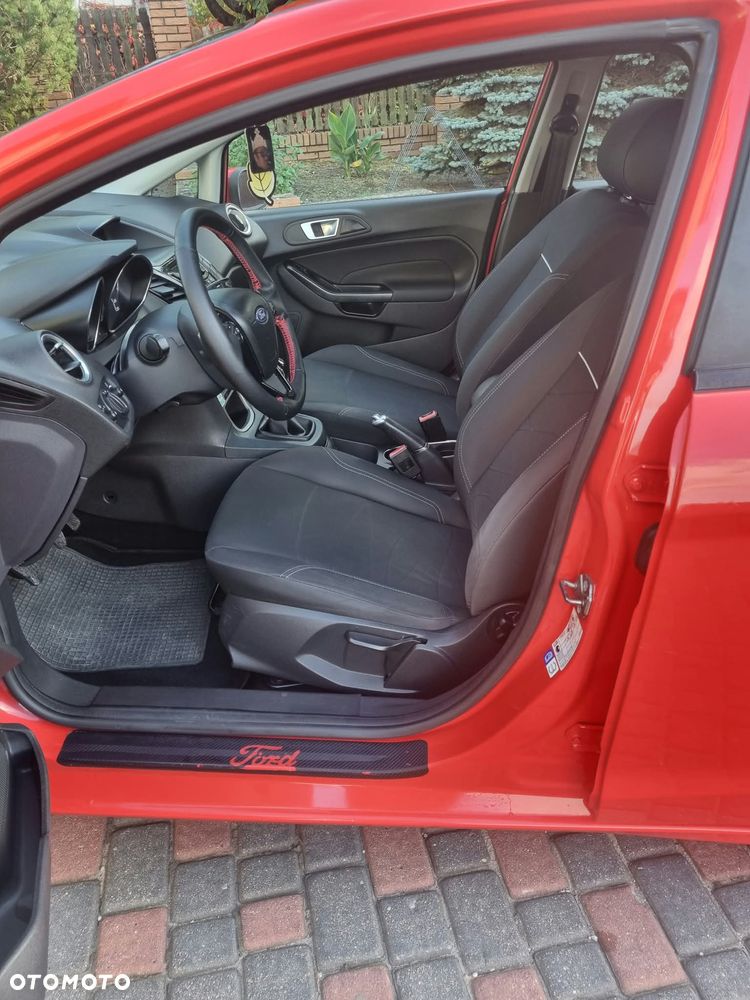 Ford Fiesta - 23