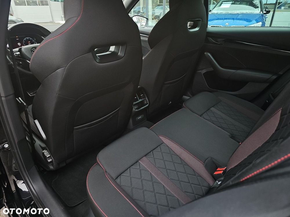 Skoda Octavia 2.0 TSI RS DSG - 15