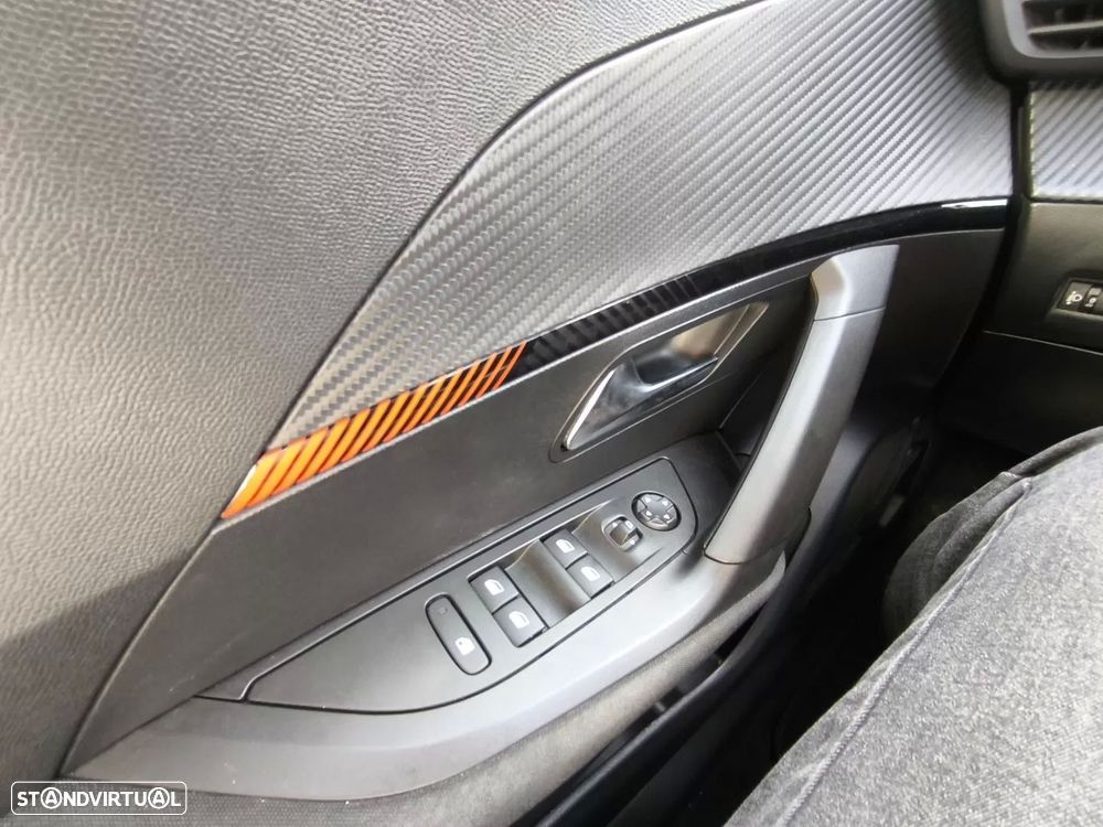 Peugeot e-2008 50 kWh Style - 11