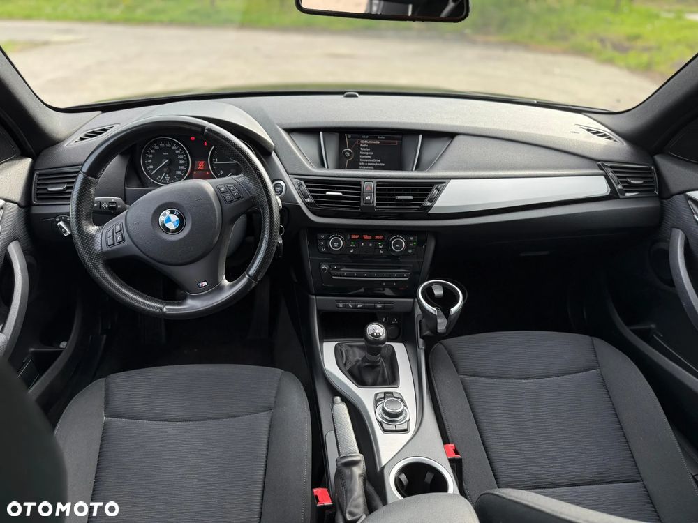 BMW X1 sDrive18d Sport Line - 12