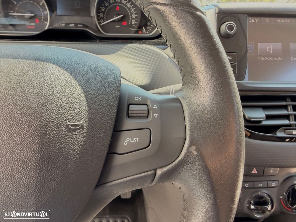 Peugeot 2008 1.2 PureTech Style - 39