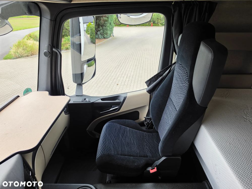 Mercedes-Benz ACTROS 18.32 CHŁODNIA KABINA SYPIALNA SPROWADZONY Z DE SUPER STAN !!! - 25