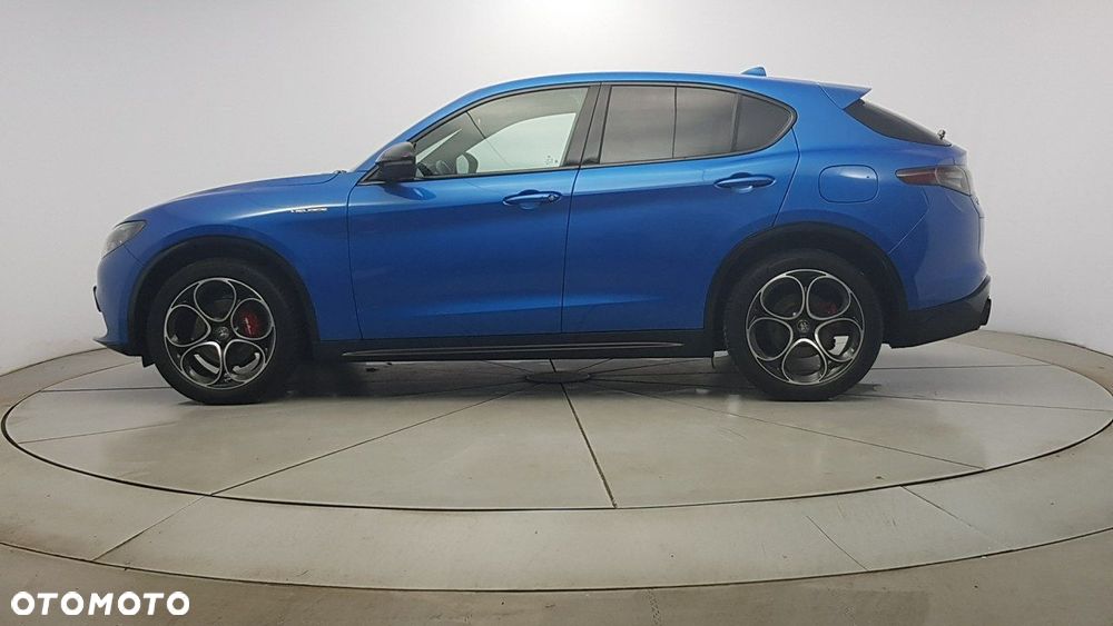 Alfa Romeo Stelvio - 4