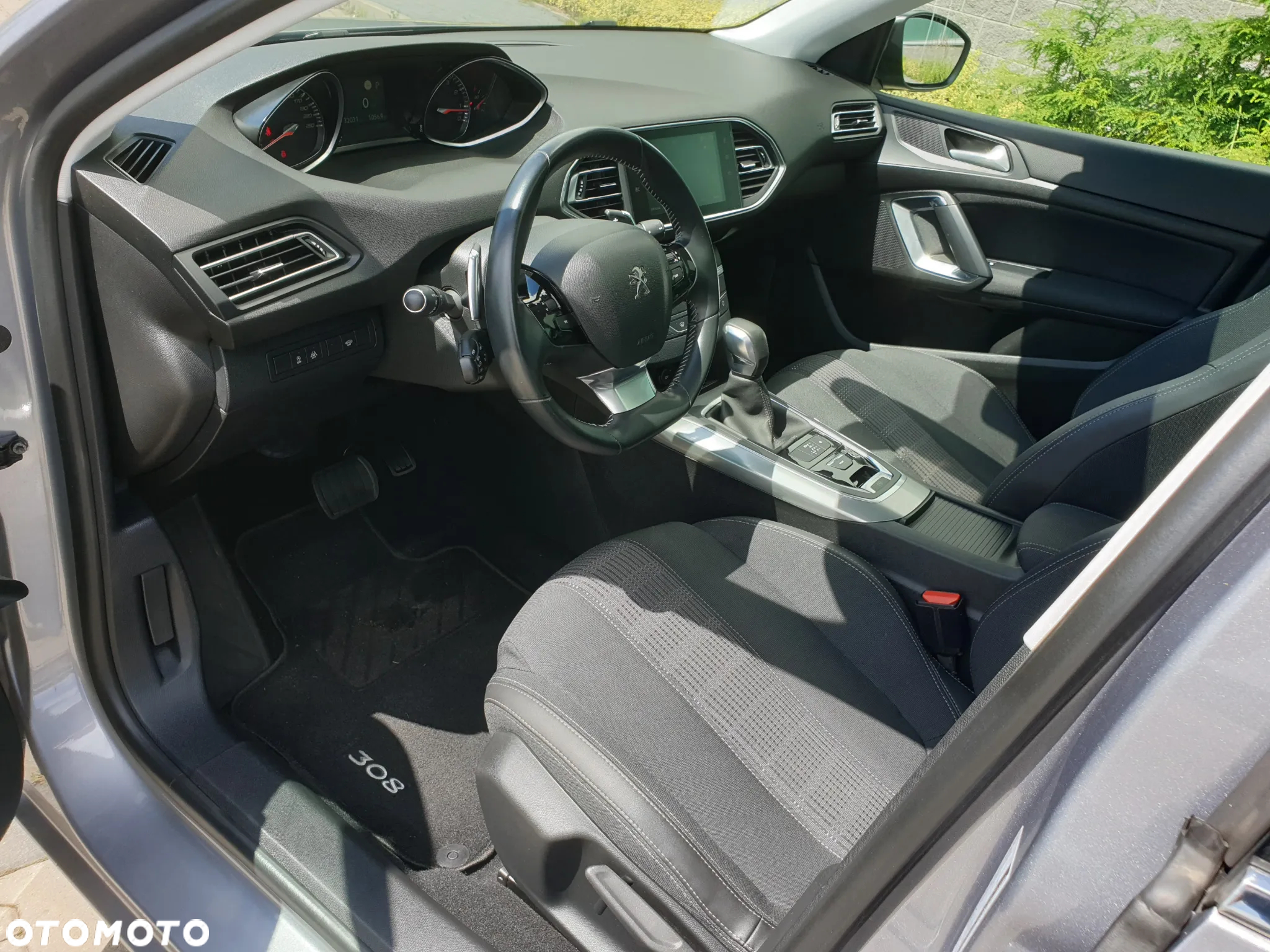 Peugeot 308 1.2 PureTech Allure S&S EAT6 - 19
