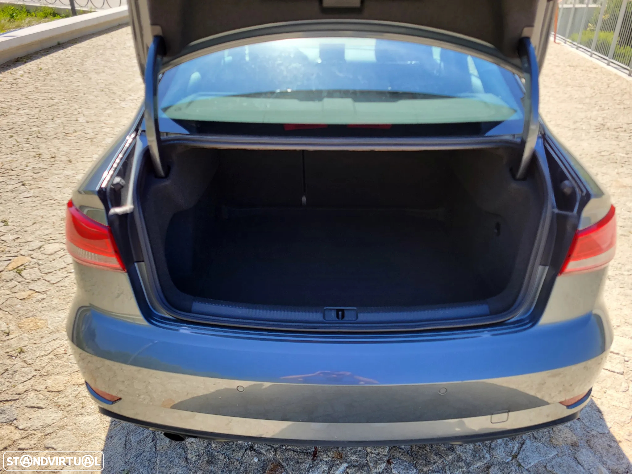 Audi A3 Limousine 1.6 TDI Design - 22