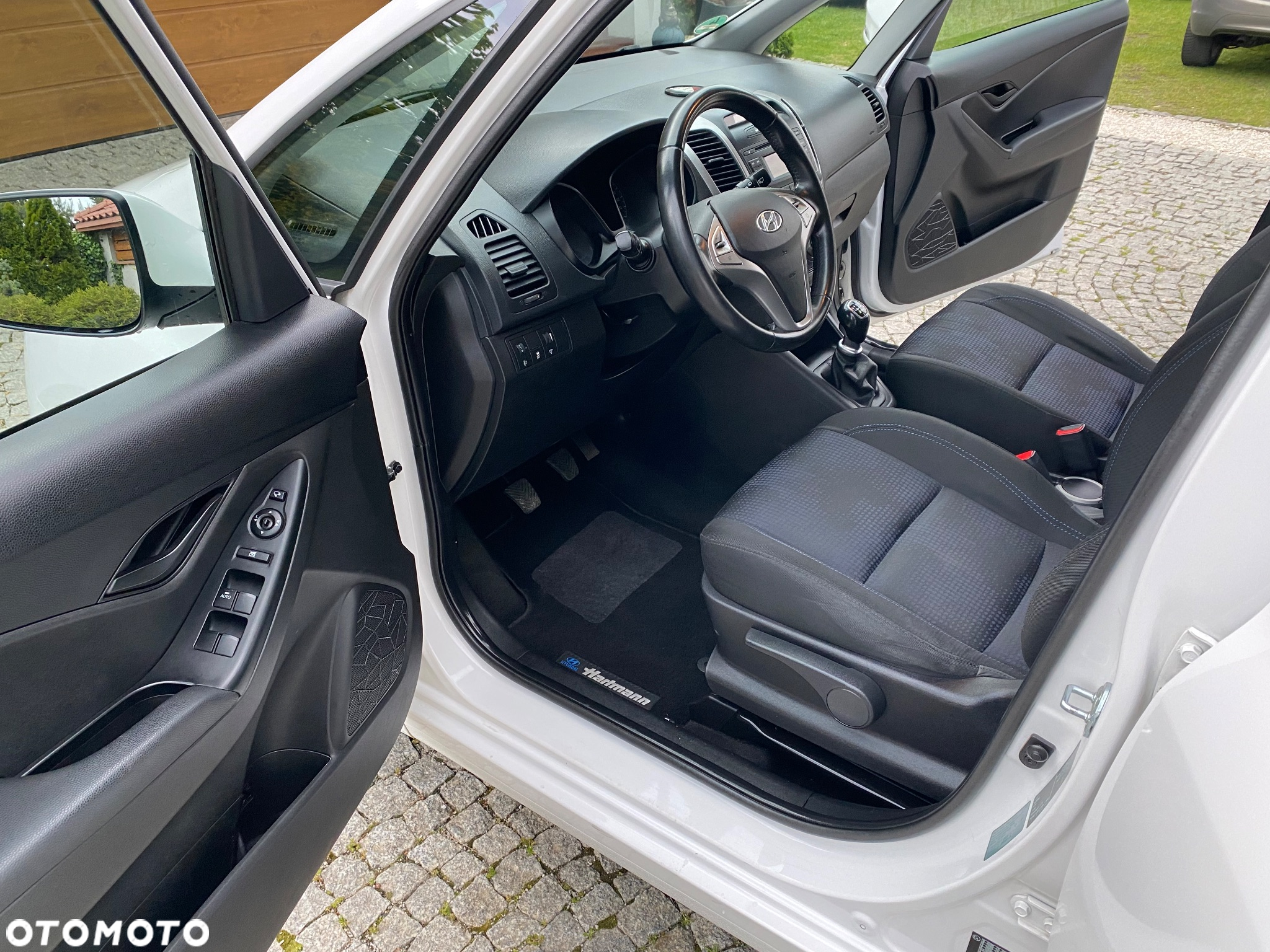 Hyundai ix20 1.4 Premium - 29
