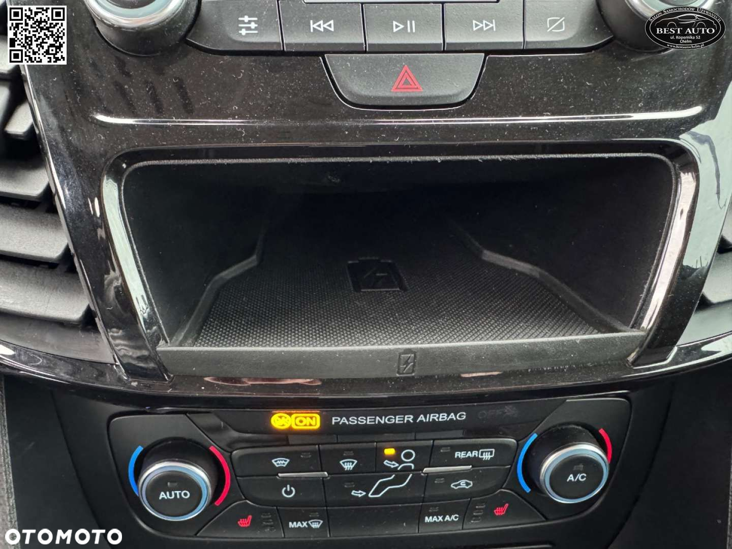 Ford Tourneo Connect Grand - 27