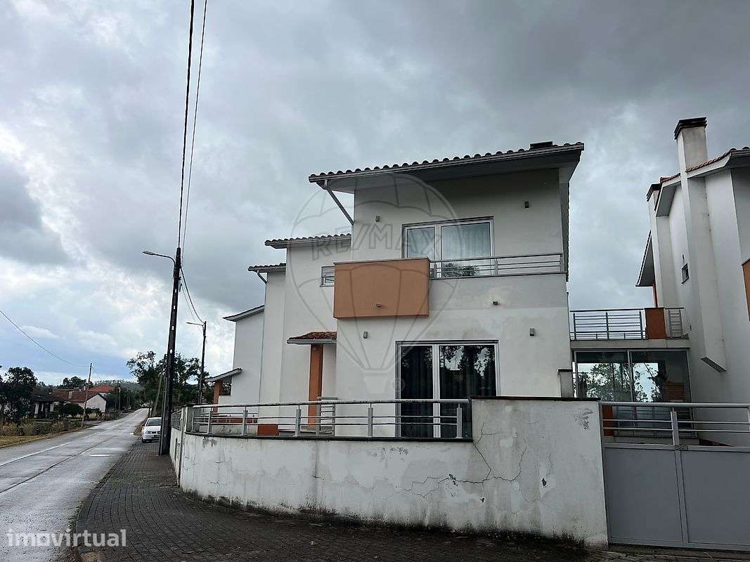 Moradia T4 para venda - Grande imagem: 2/23