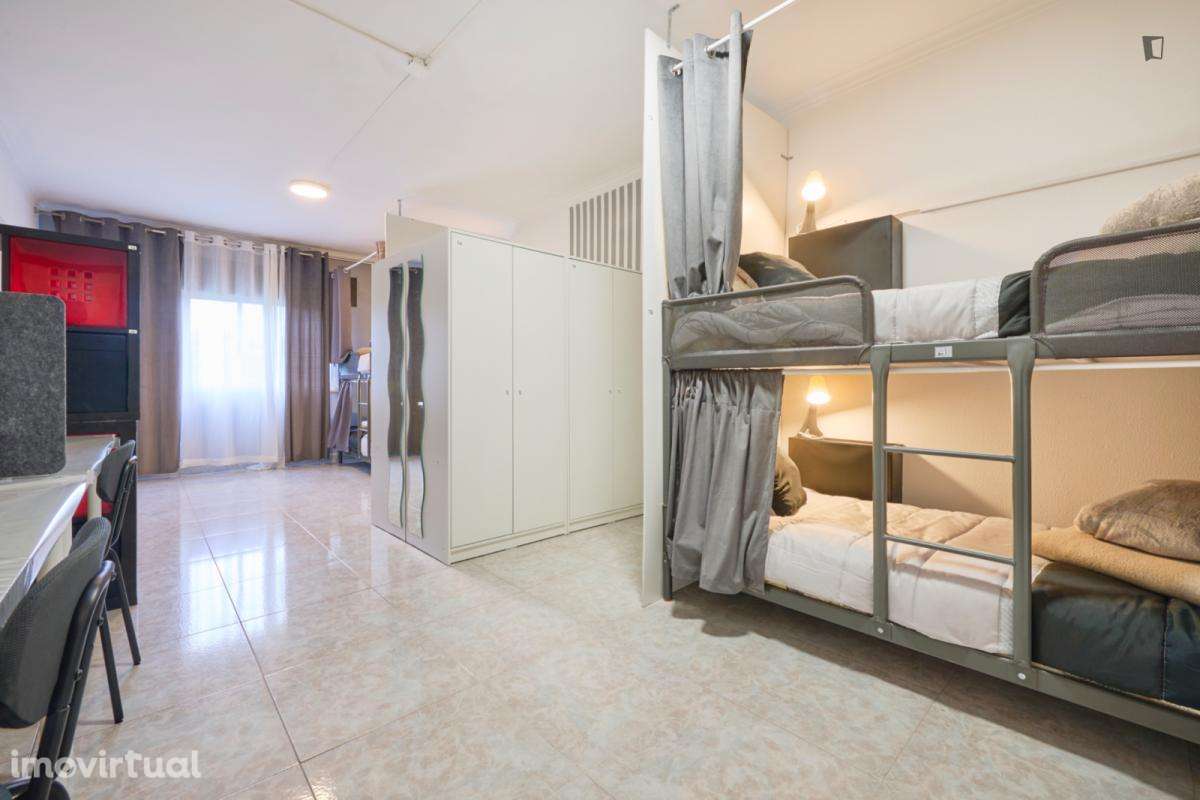 Cama - localizado em Lisbon - Grande imagem: 2/57