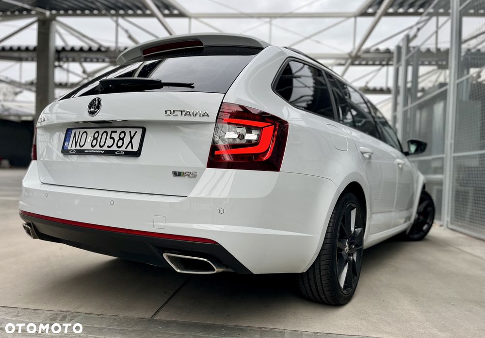 Skoda Octavia 2.0 TDI RS Challenge DSG - 2