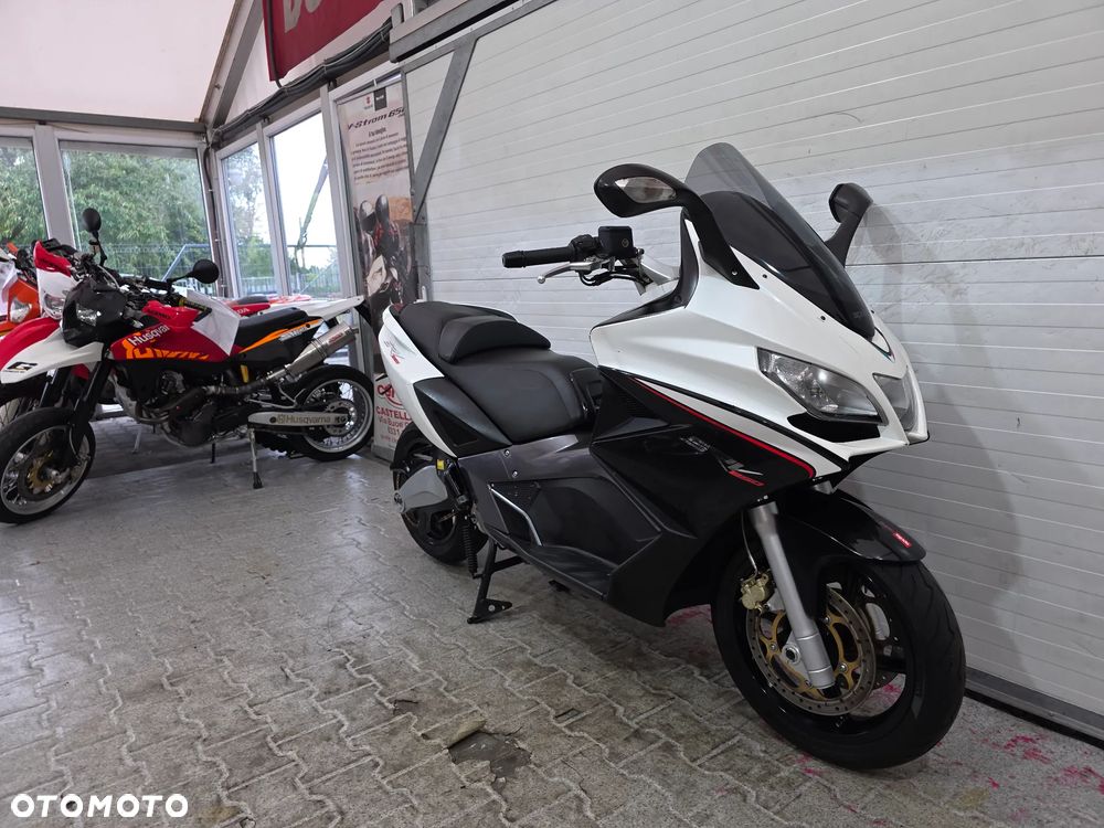 Aprilia SRV 850 - 12