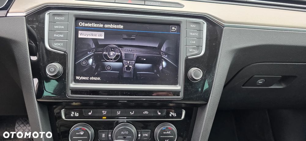 Volkswagen Passat 2.0 TDI SCR DSG 4Motion Business - 16