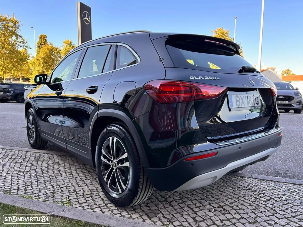 Mercedes-Benz GLA 250 e - 6