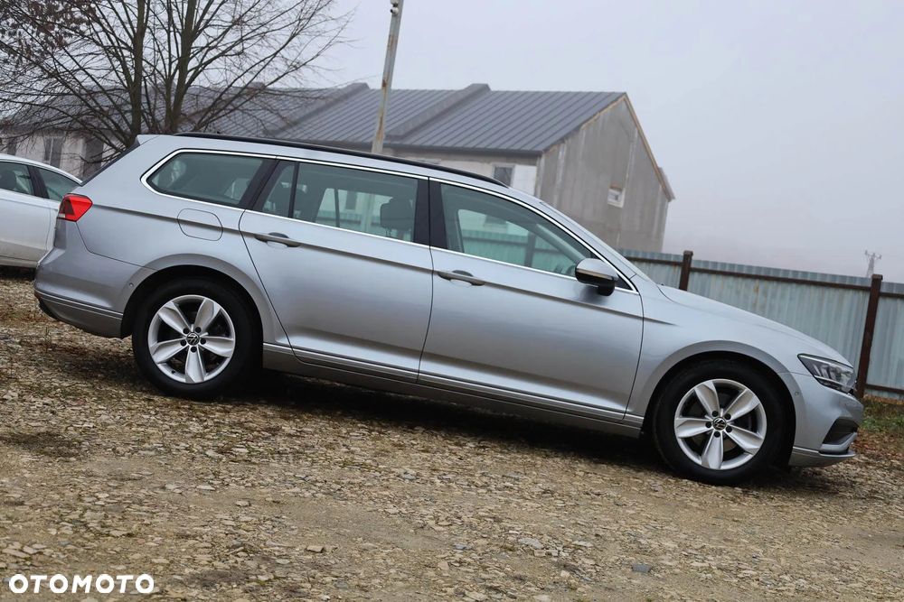 Volkswagen Passat - 9