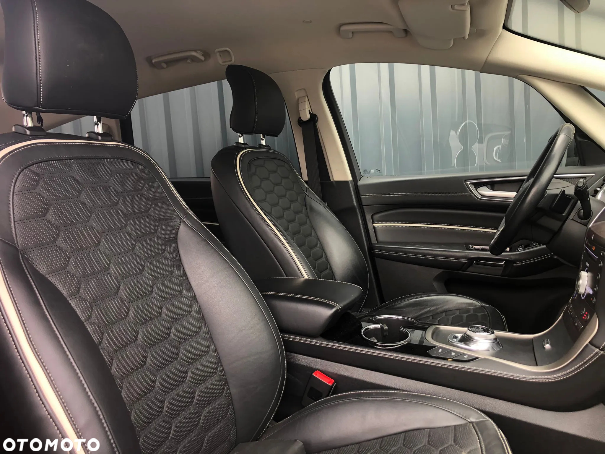 Ford S-Max 2.0 EcoBlue VIGNALE - 24
