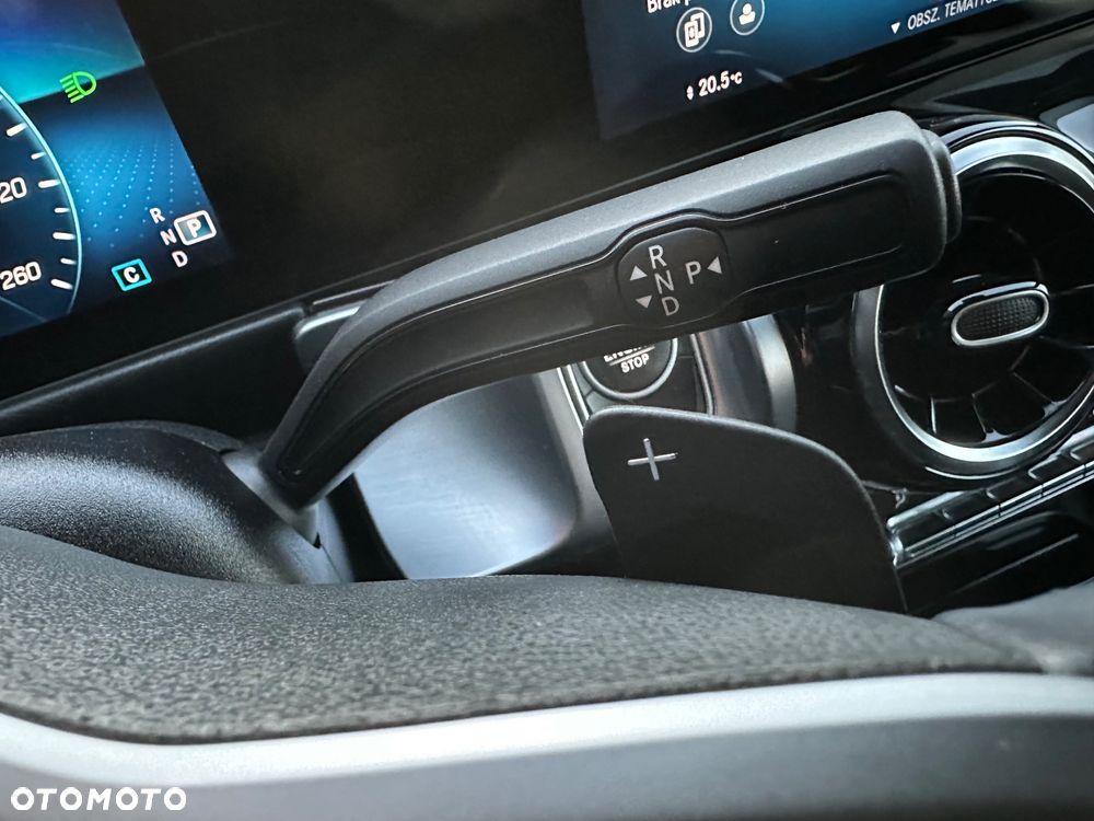 Mercedes-Benz GLB - 18