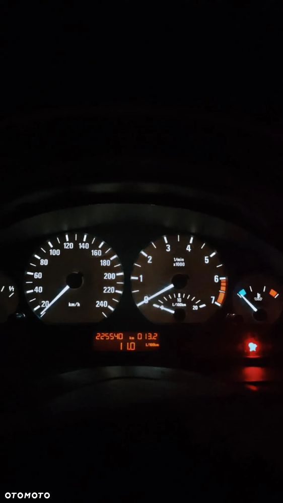 BMW Seria 3 316i - 13