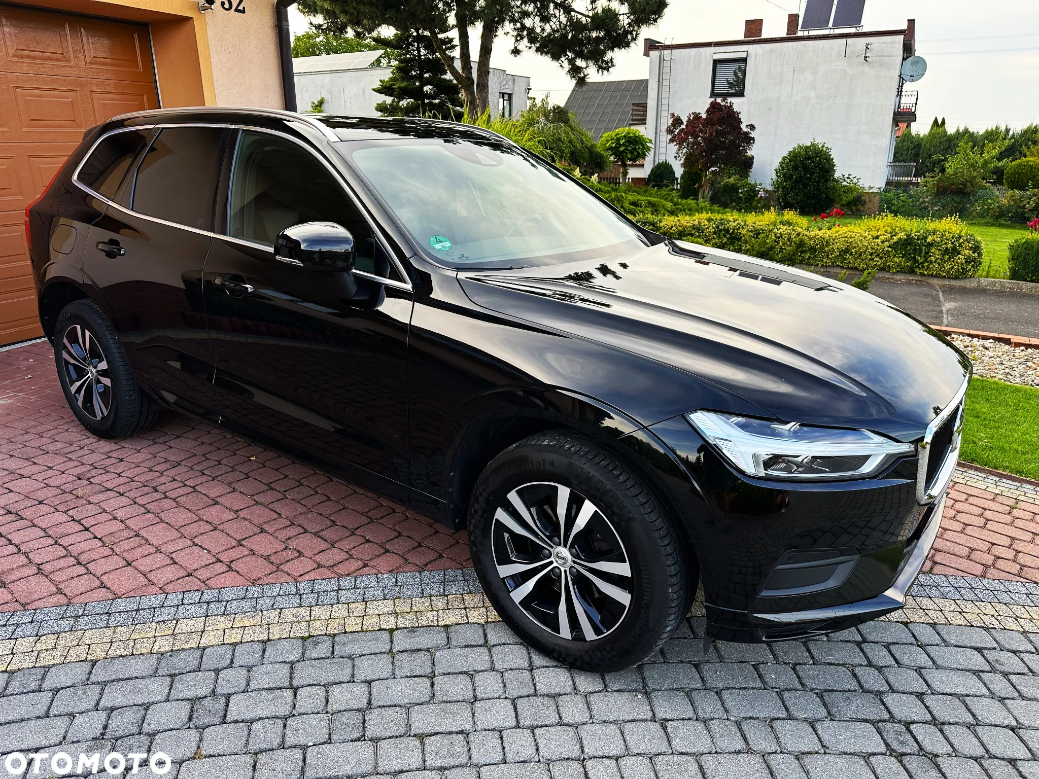 Volvo XC 60 D4 Momentum Pro - 11