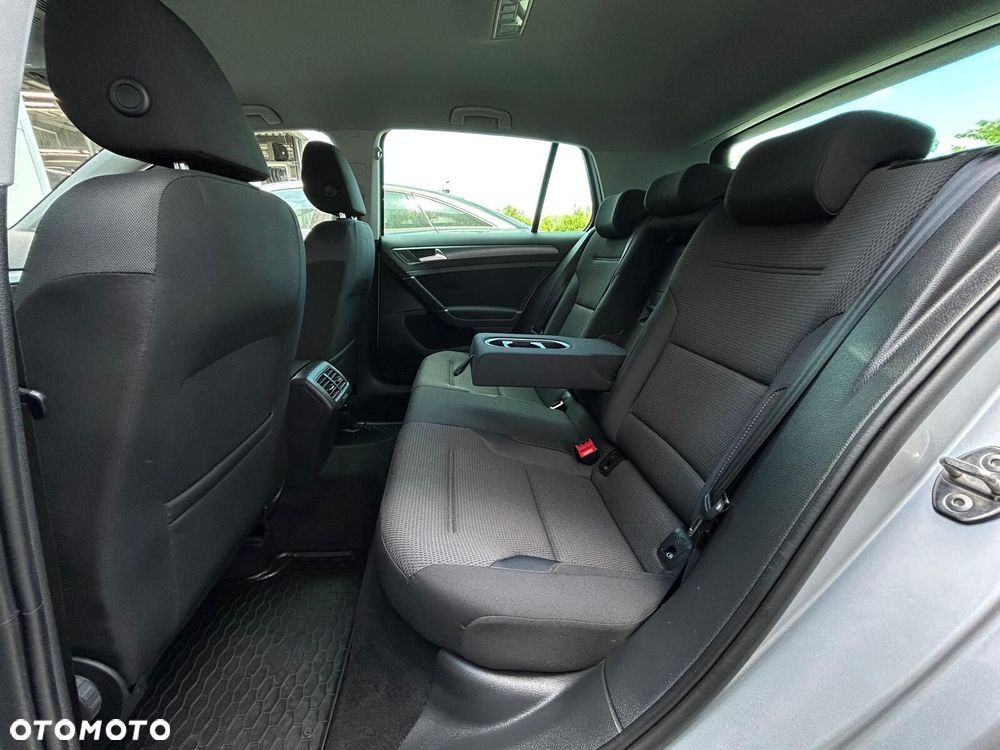 Volkswagen Golf 1.5 TSI BMT Comfortline - 18