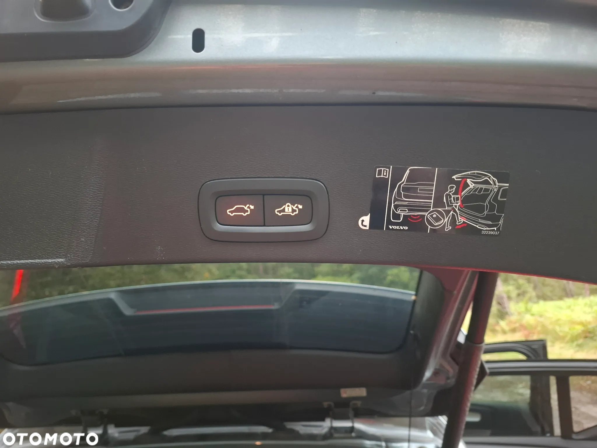 Volvo XC 40 T5 AWD Geartronic Momentum Pro - 33