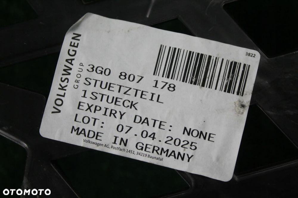 ŚLIZG PRAWY ZDERZAK PRZÓD VW PASSAT B8 NOWY OEM 3g0807178 - 2
