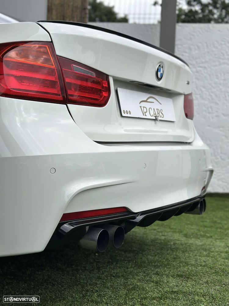BMW 318 d Pack M - 11