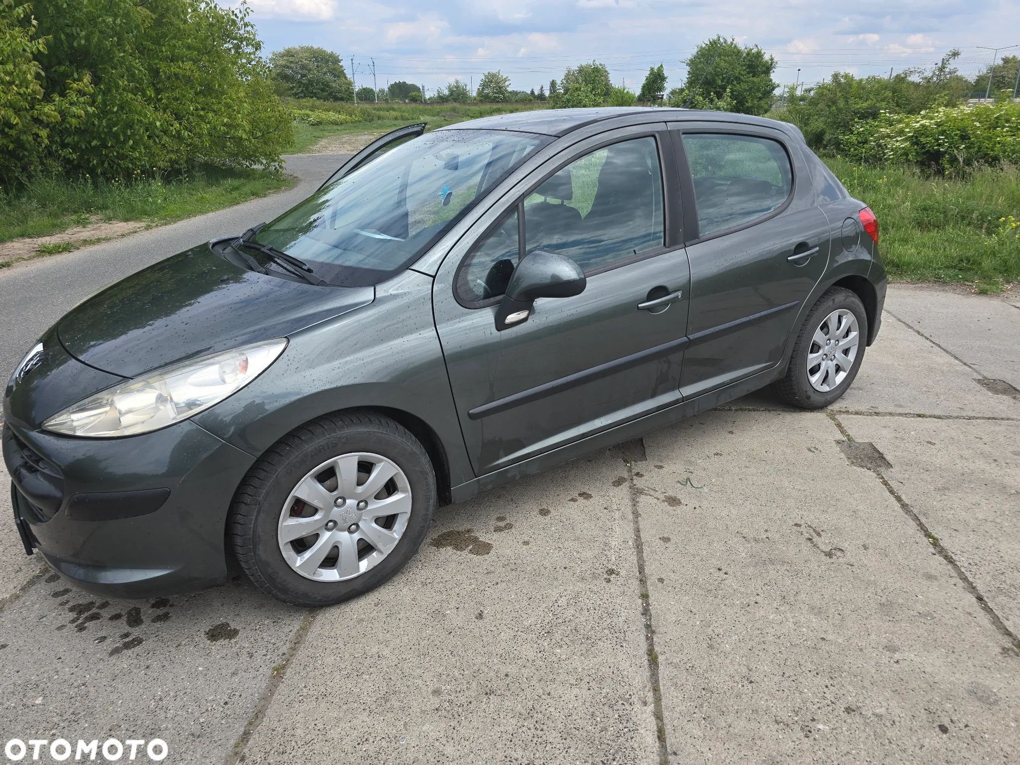 Peugeot 207 1.4 HDi Presence - 1