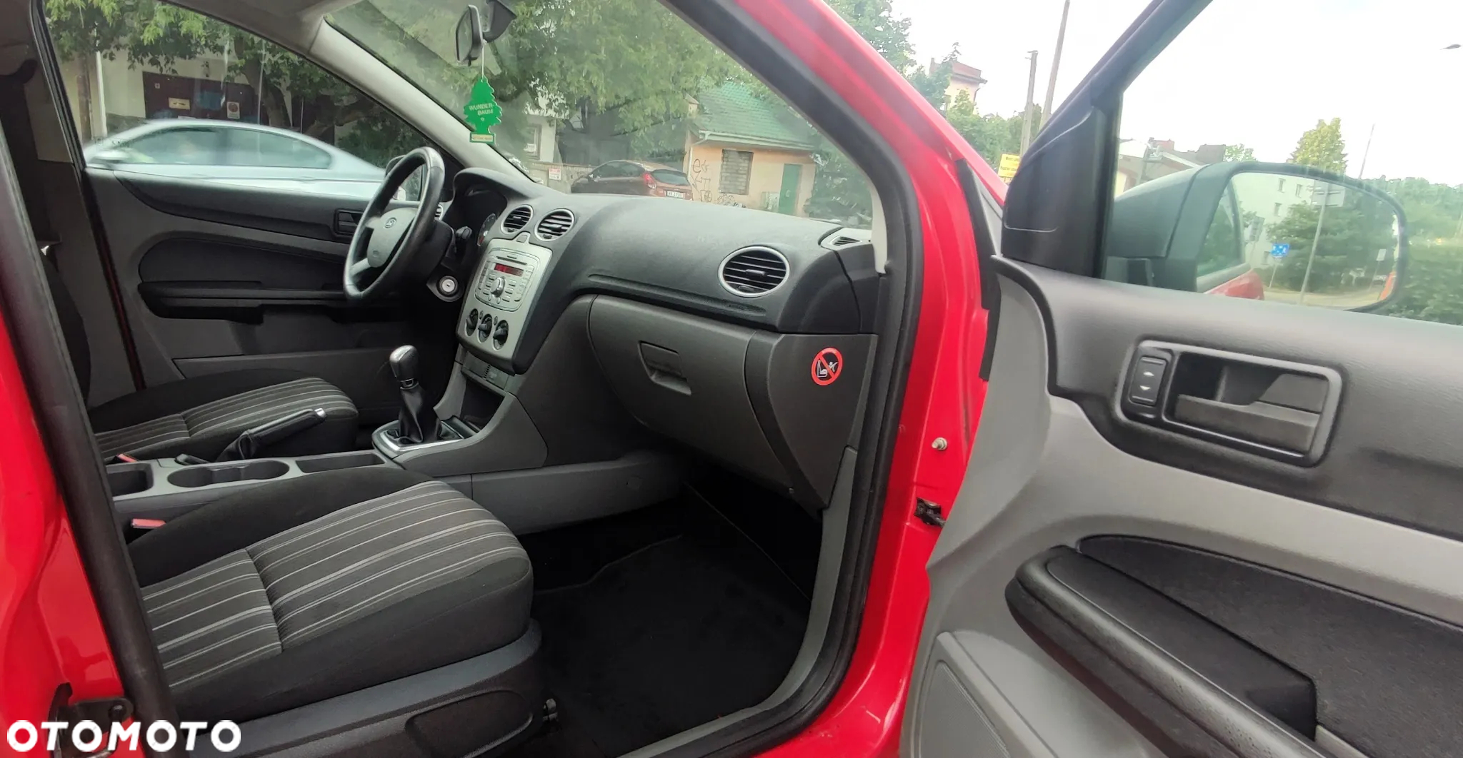 Ford Focus 1.4 Ambiente - 21