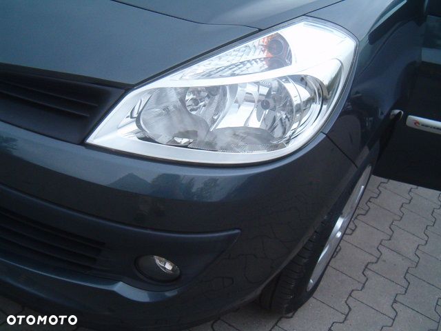 Renault Clio - 19