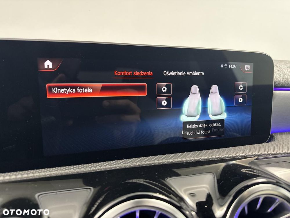 Mercedes-Benz CLA 220 AMG Line 7G-DCT - 20